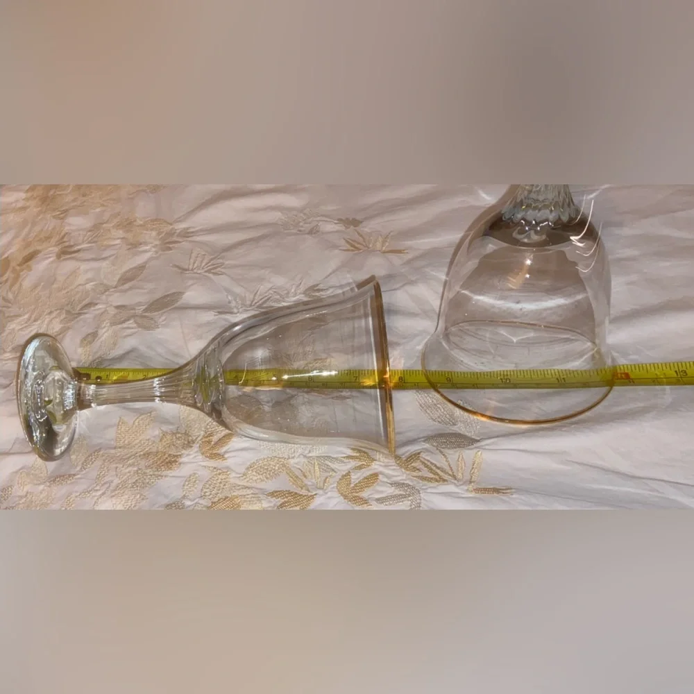 NWOT Gold Rimed Elegant Wine Glasses, Stunning Simple Design, Great Condition🍷🍷